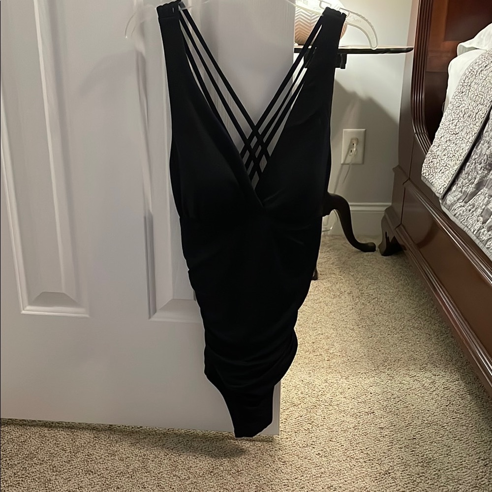 Jantzen Black Strappy V-Neck One-Piece Swimsuit